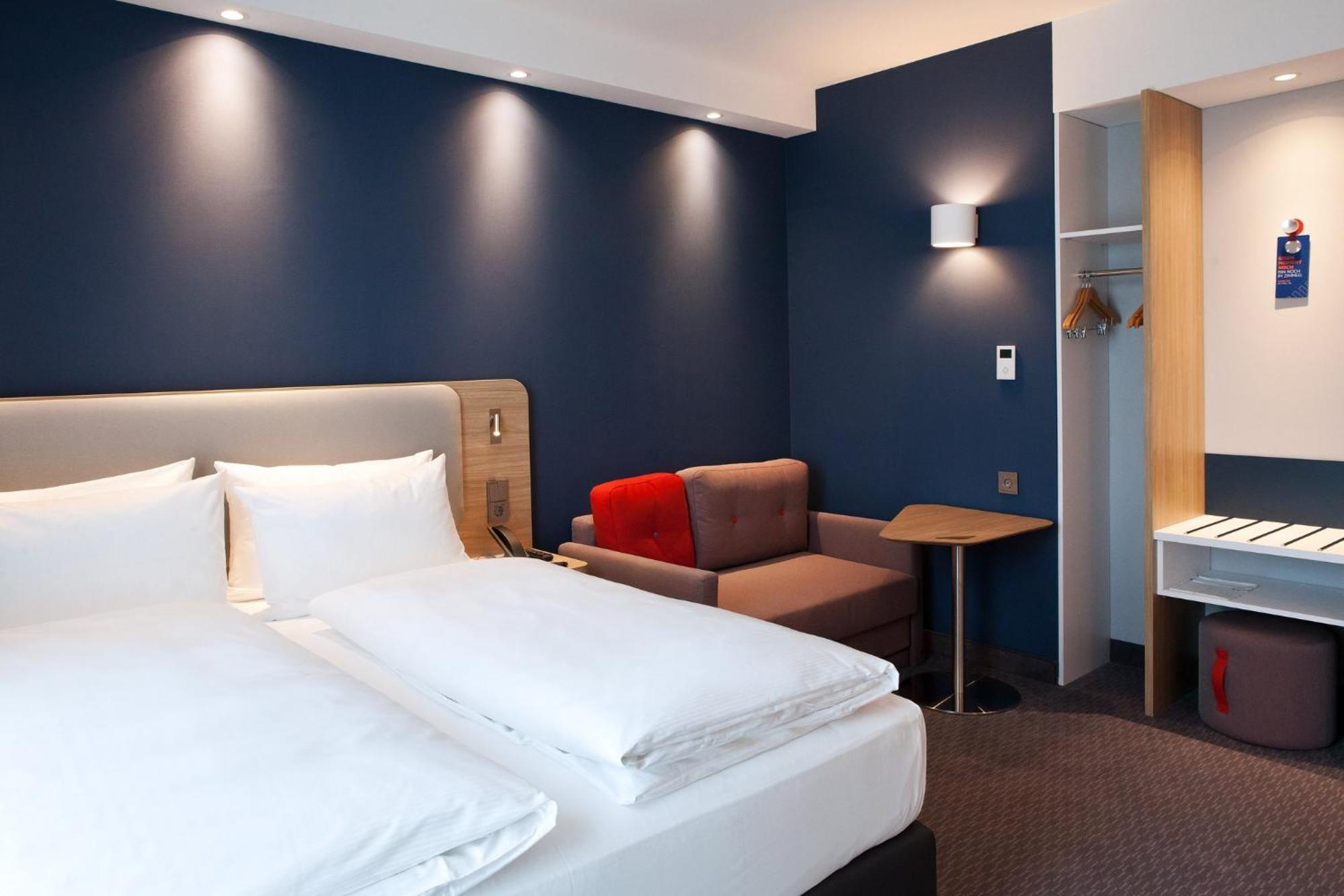 Holiday Inn Express - Duesseldorf Airport Exteriér fotografie