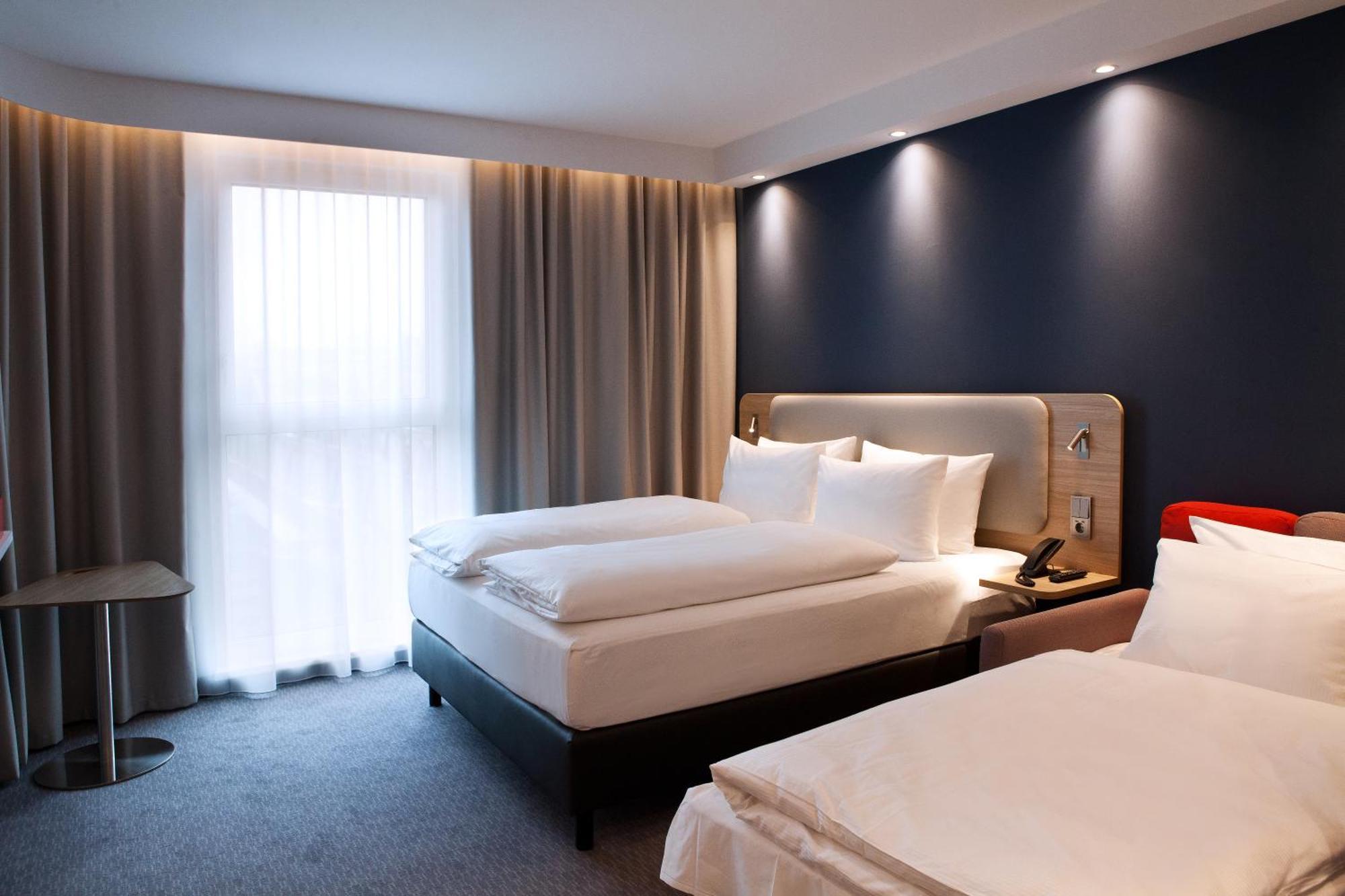 Holiday Inn Express - Duesseldorf Airport Exteriér fotografie